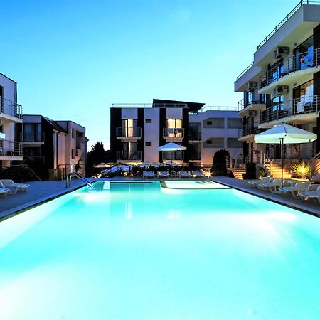 New Line Village Apartments 阳光海滩 外观 照片