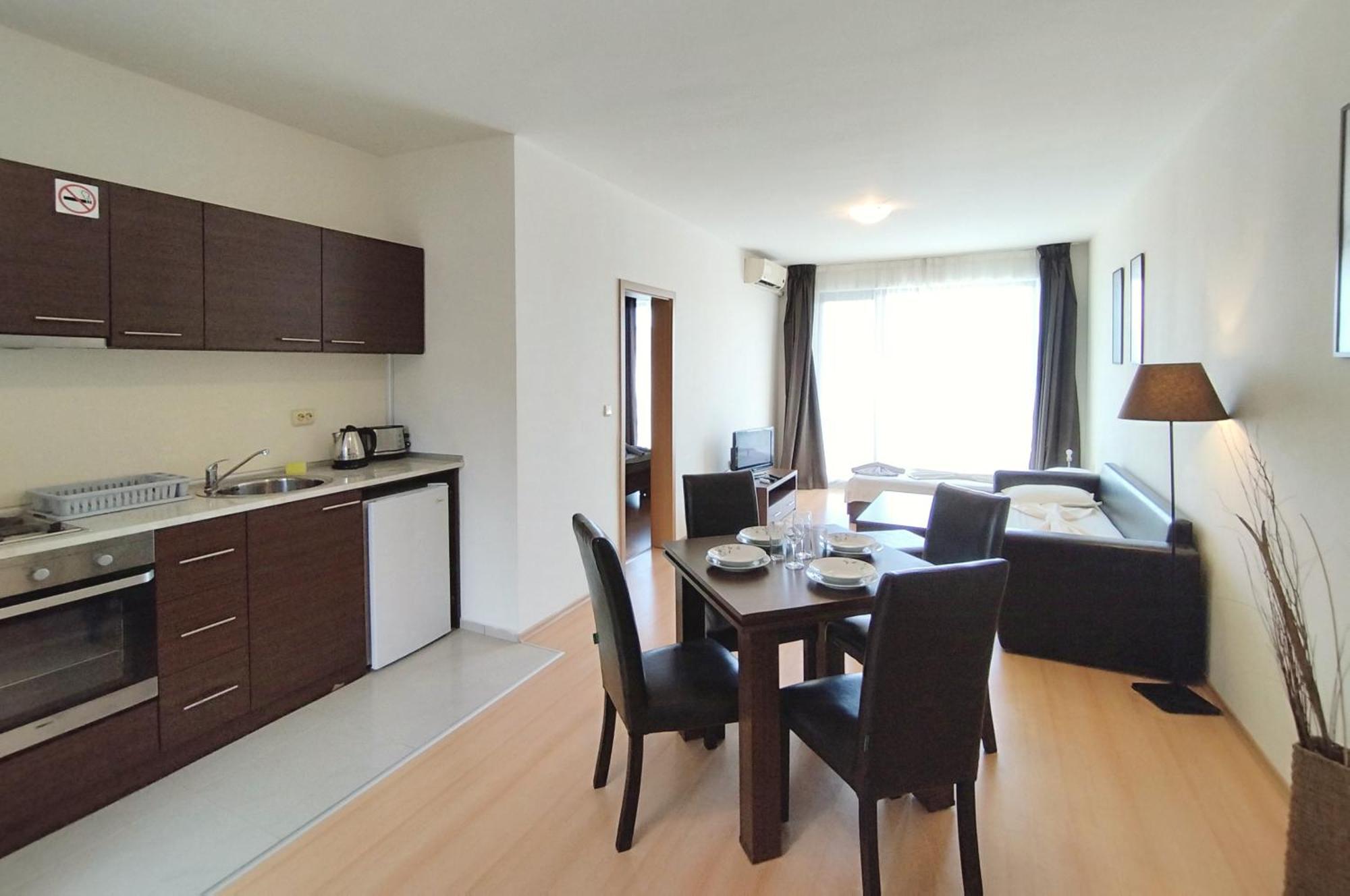 New Line Village Apartments 阳光海滩 外观 照片