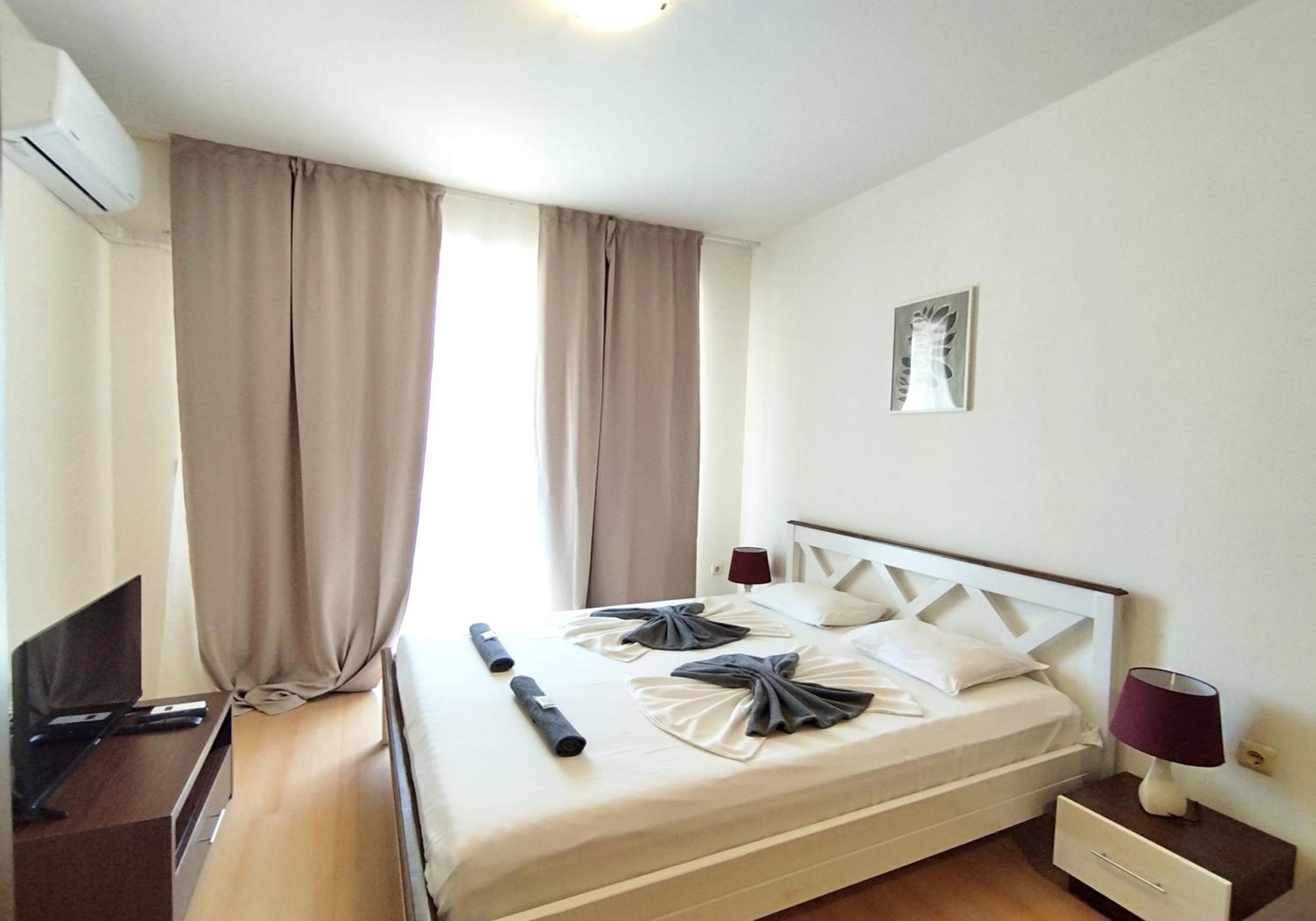 New Line Village Apartments 阳光海滩 外观 照片