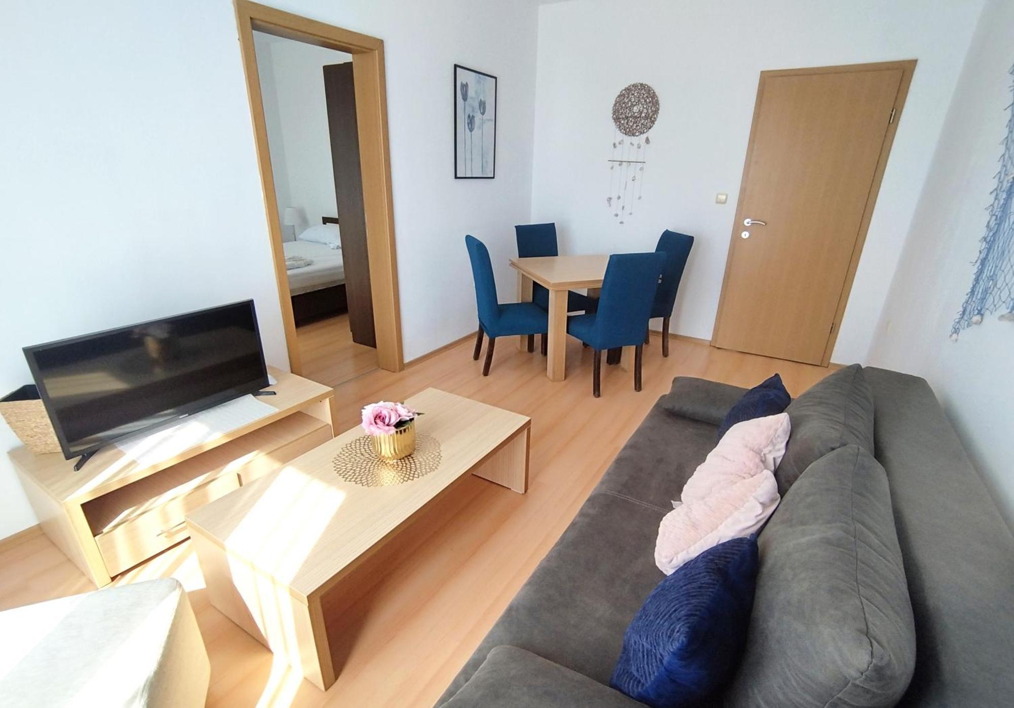 New Line Village Apartments 阳光海滩 外观 照片