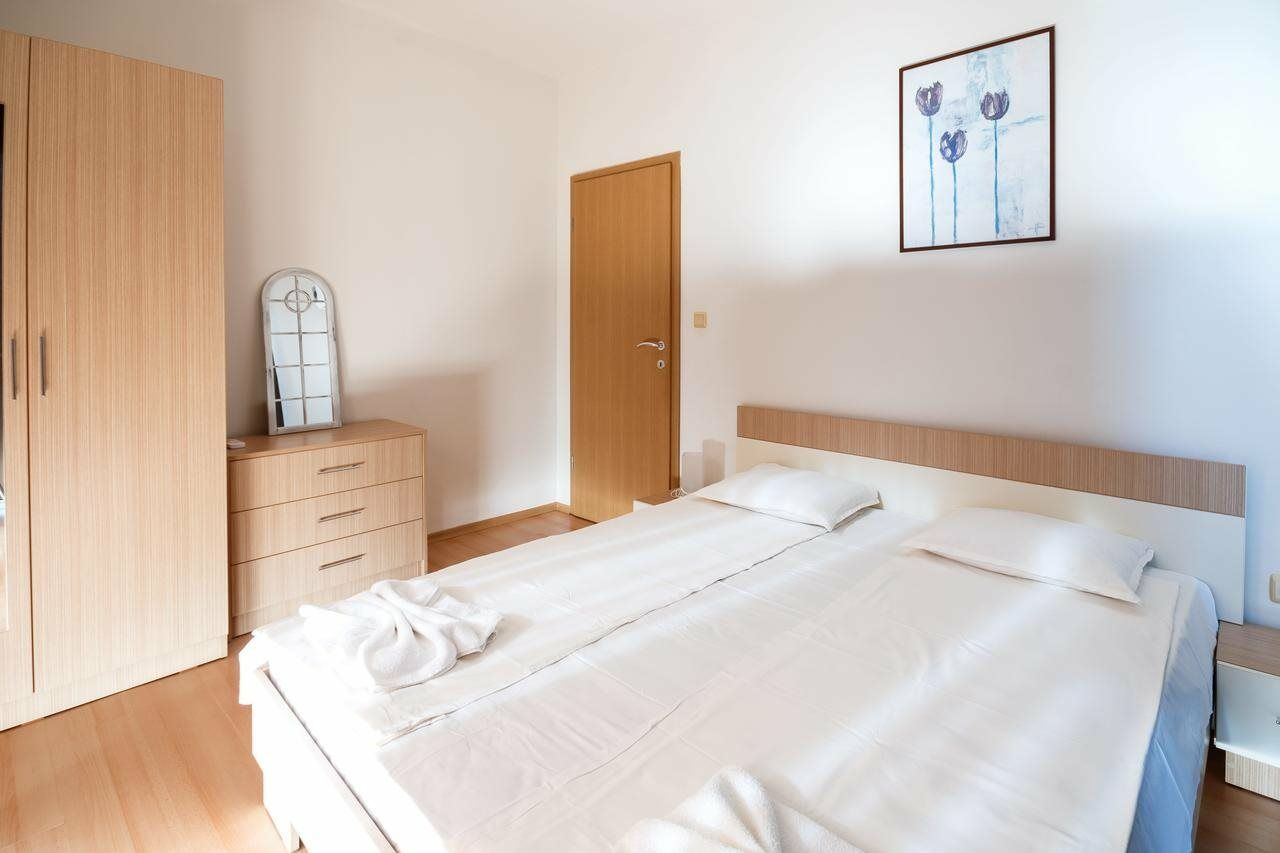 New Line Village Apartments 阳光海滩 外观 照片