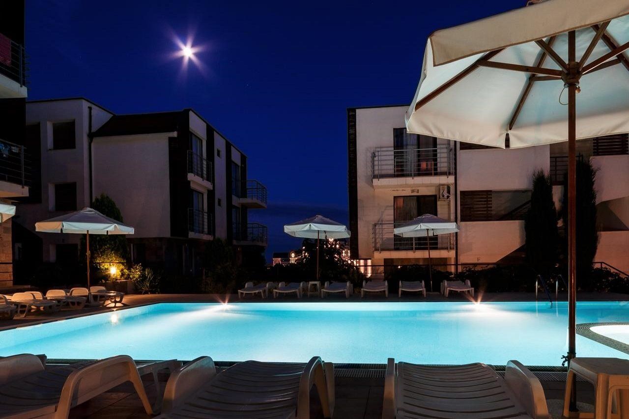 New Line Village Apartments 阳光海滩 外观 照片